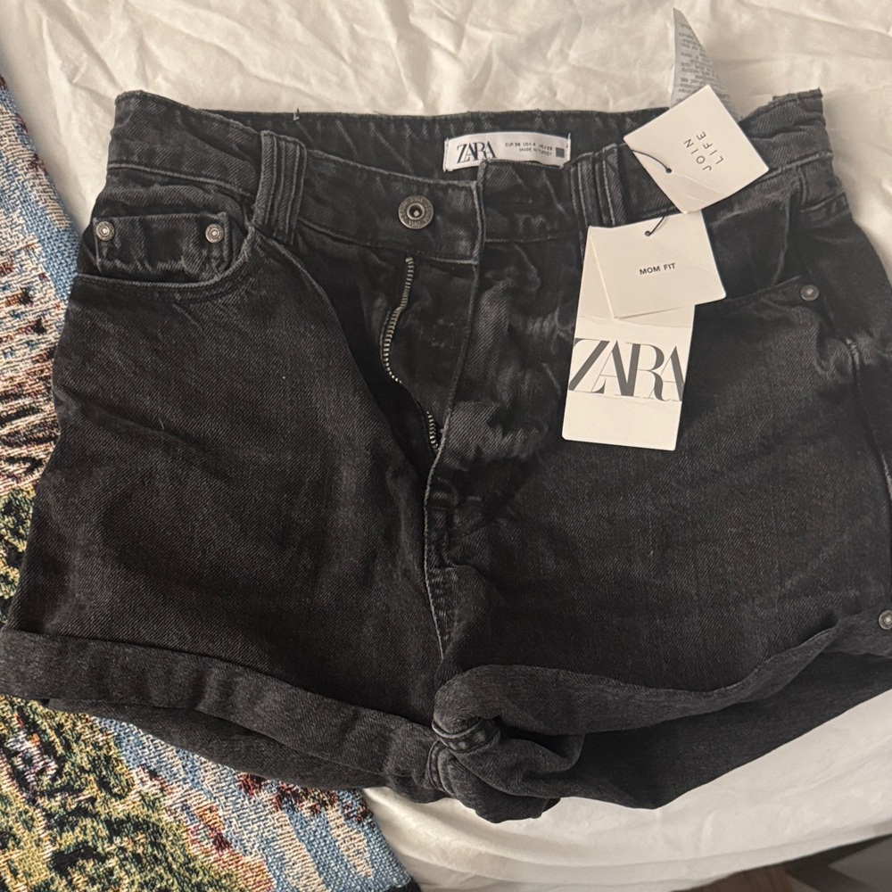 Zara Women's black Denim Shorts